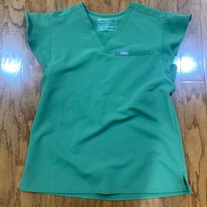 Figs natal flutter sleeve scrub top in fern green